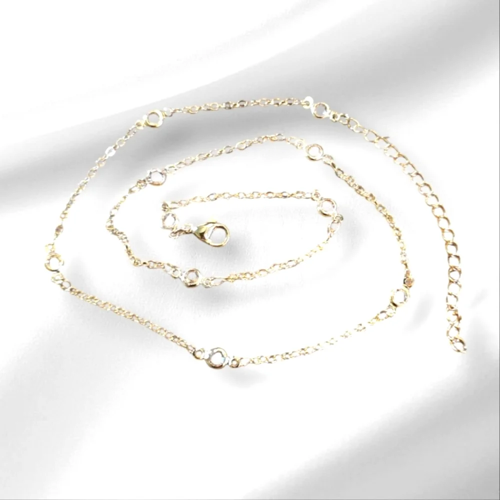 Elegant & Charming Rhinestone Pendant Gold Plated Necklace.